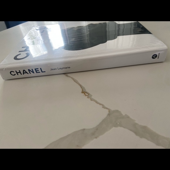 Chanel Authentic Book - Picture 2 of 2